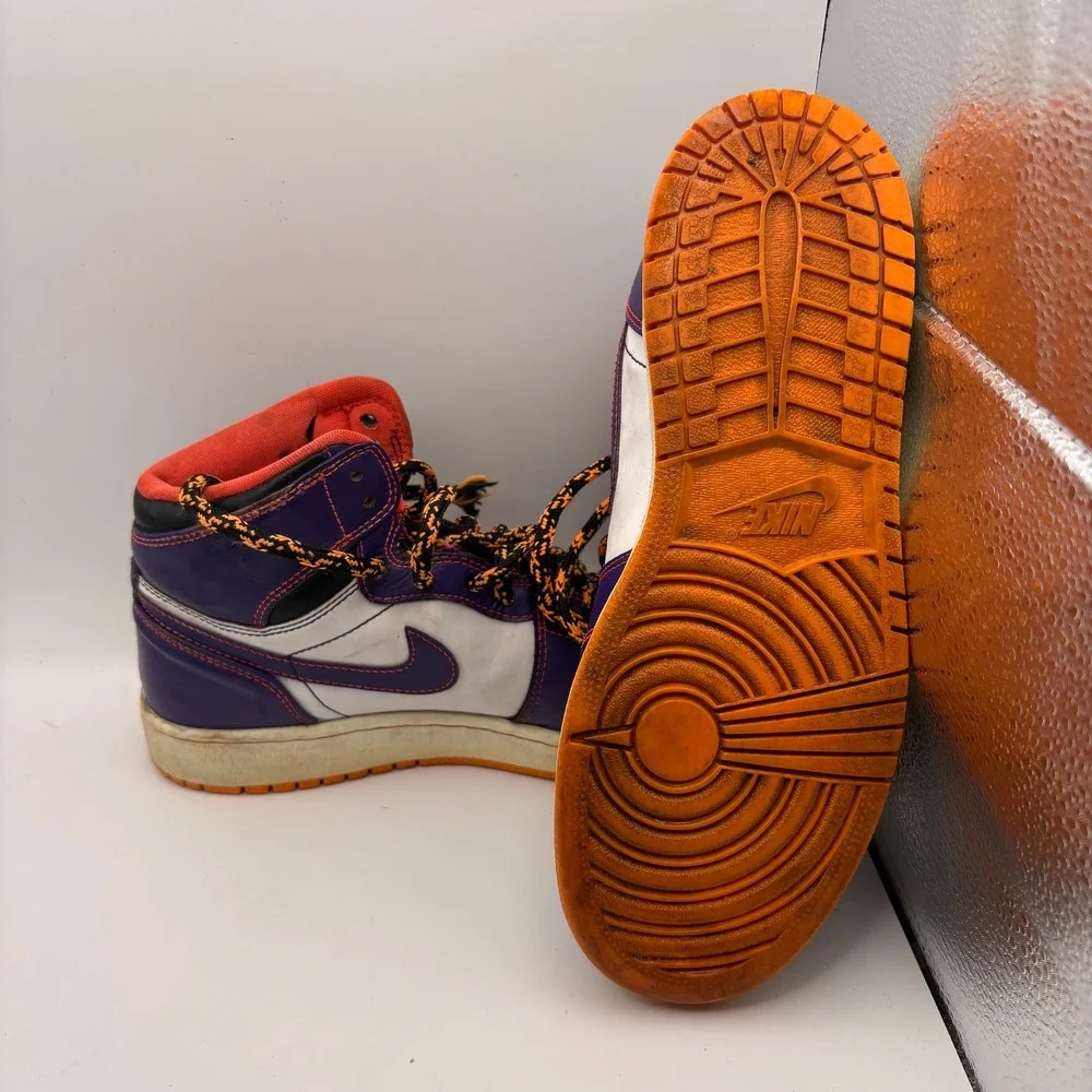 Jordan 1 Retro High Taz Court Purple Bright Crimson Kids 6Y 705300-507